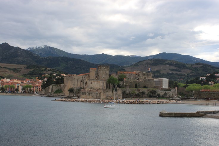 If you look carefully at the distant ridge, you can see the tiny nub of a tower about 4/5 of the way along from left to right. That tower was the half-way point of the following day's hike.